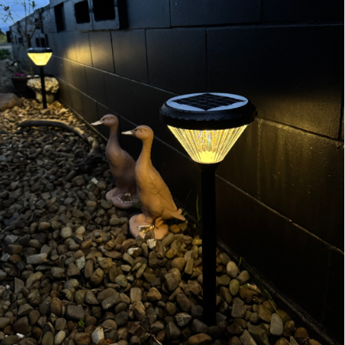Ulyx 4-in-1 Solar Lawn Light PT0300