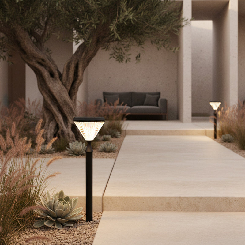 Verta 5-in-1 Solar Lawn & Pillar Light PT0302