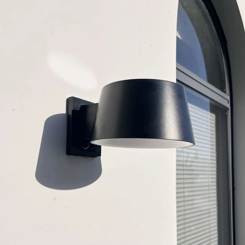 Leo Motion Sensor Solar Wall Light PT0719