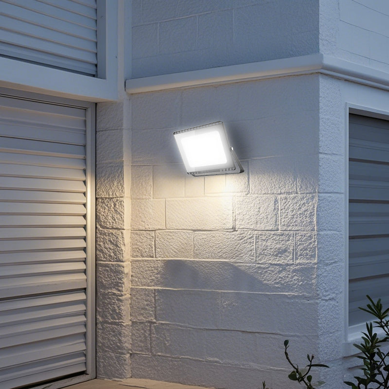 Tri-Color Waterproof LED Floodlight 120LM/W E027EI-50W-CCT