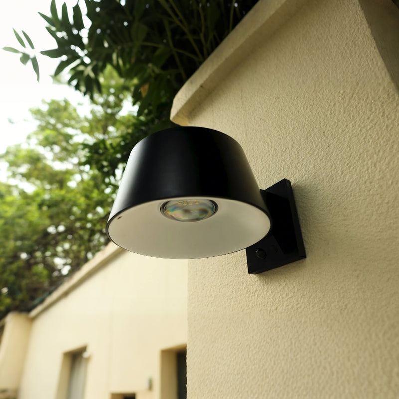 Leo Motion Sensor Solar Wall Light PT0719