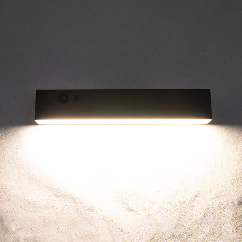 Modern solar wall lamp suitable for villas, patios, and garden spaces.