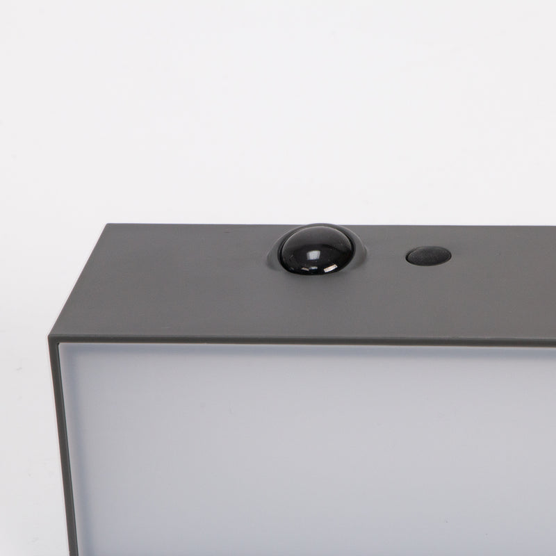 Weatherproof LED wall light ensuring longevity and stable outdoor lighting.